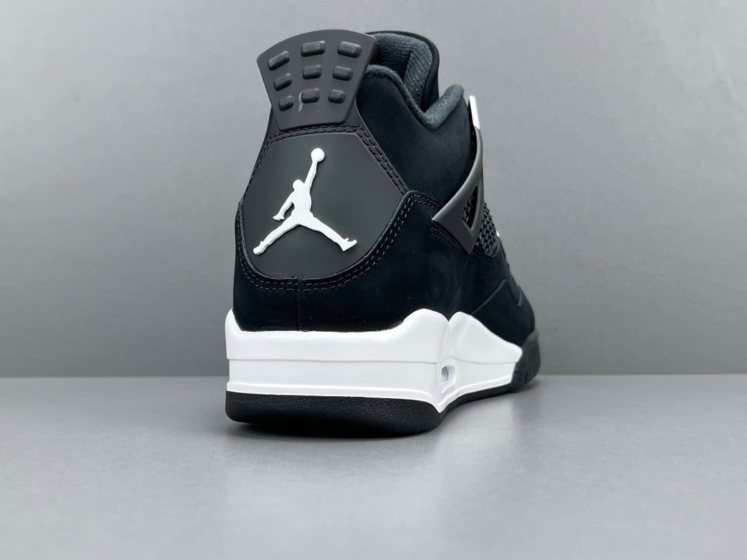 Air Jordan 4 'White Thunder' sneakers